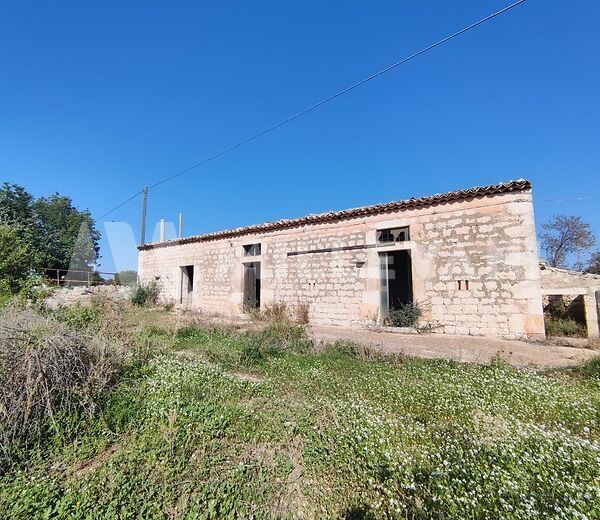 Rural building between Scicli and Modica