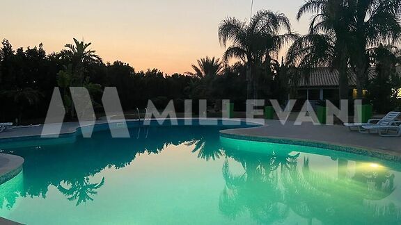 Beautiful villa with swimming pool in the Maganuco area