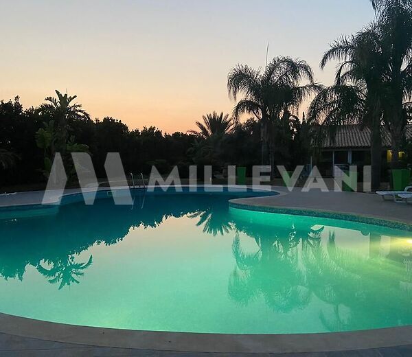 Beautiful villa with swimming pool in the Maganuco area