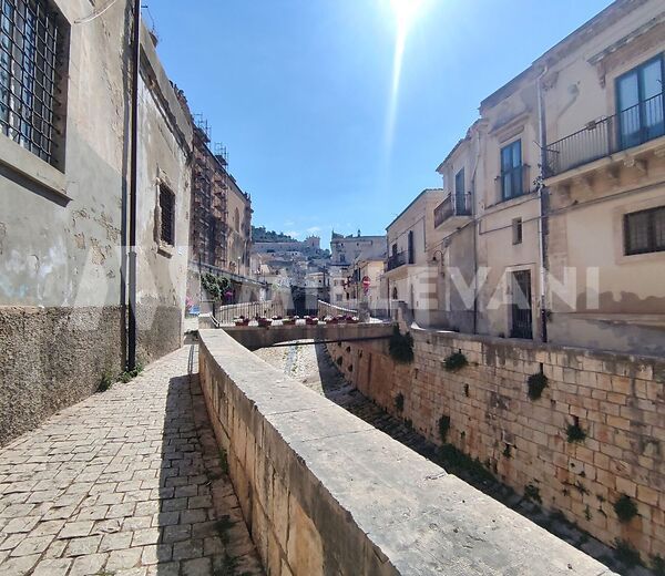 Antico Palazzo terra-cielo nel centro storico di Scicli