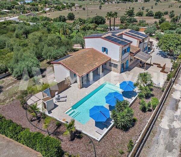 Splendid villa with sea view between Pozzallo and Santa Maria del Focallo