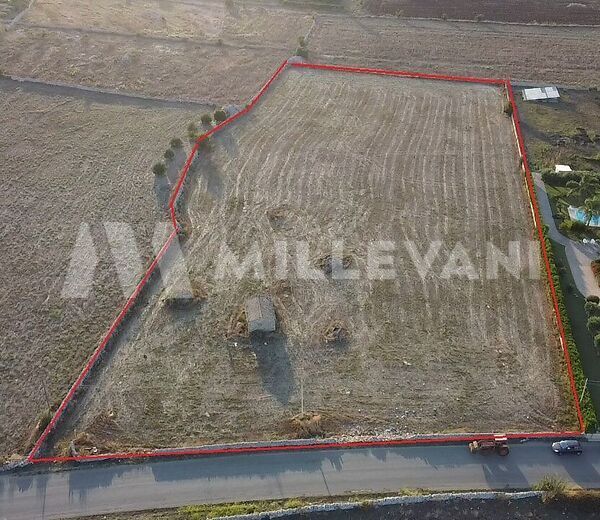 Terreno agricolo con fabbricato a Modica