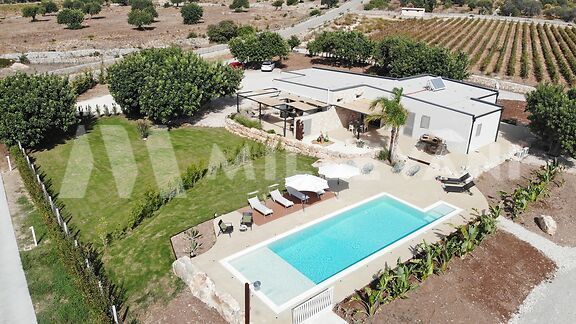 Villa con piscina nei pressi di Donnalucata