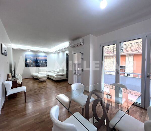 Elegante Casa singola a 500 m dal mare a Pozzallo