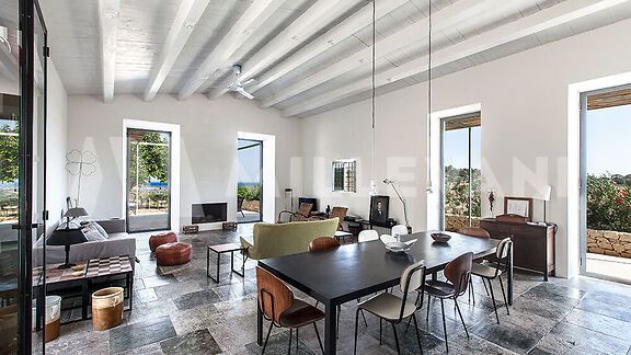 Villa indipendente con piscina a Noto
