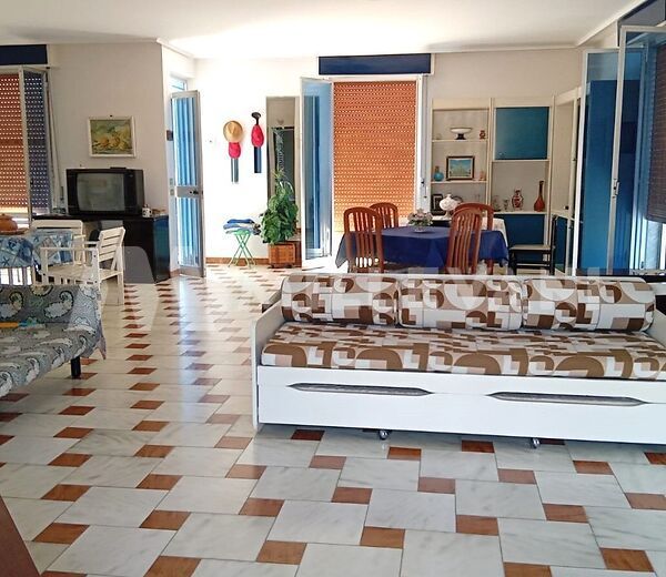 Appartamento al primo piano a Cava d’Aliga