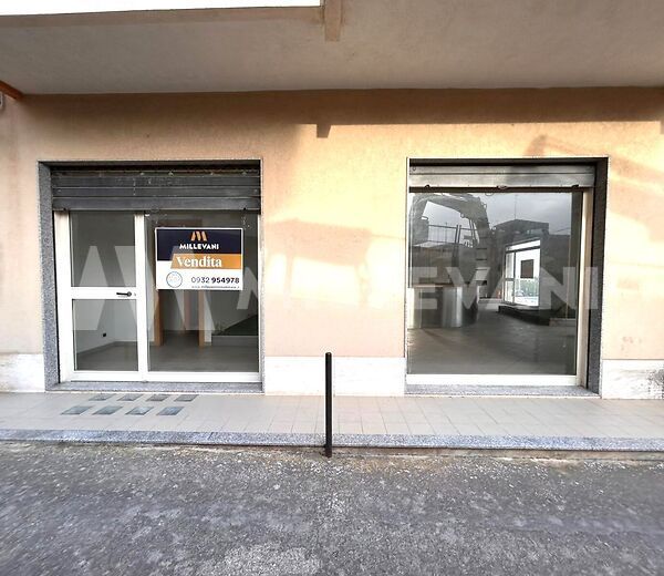 Spacious Commercial Property in Modica