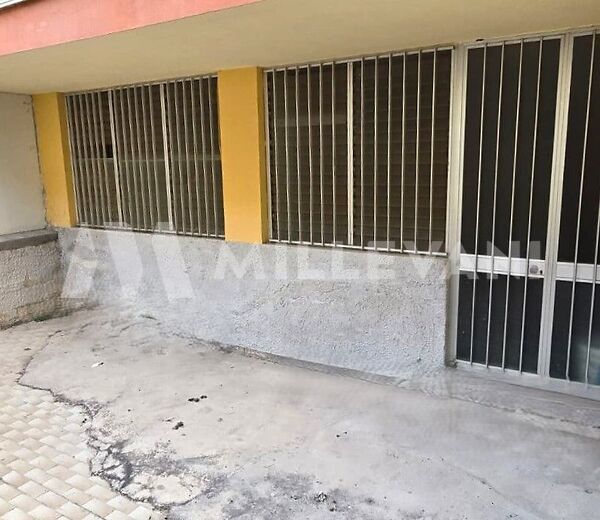 Locale deposito a pochi passi della spiaggia di Pietrenere, Pozzallo