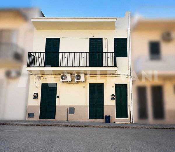 Apartment with large terrace in Marina di Ragusa