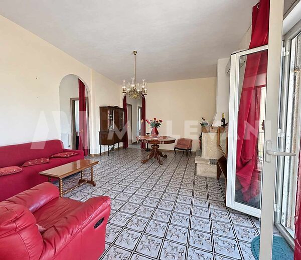 Detached house in Cava D'Aliga