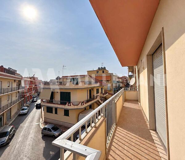 Second floor apartment 500 meters from the sea, Pozzallo