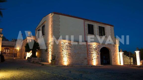 Beautiful farmhouse for sale near Ragusa