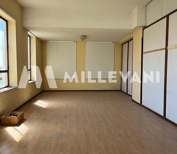 Locale commerciale nel cuore del commercio Ragusano