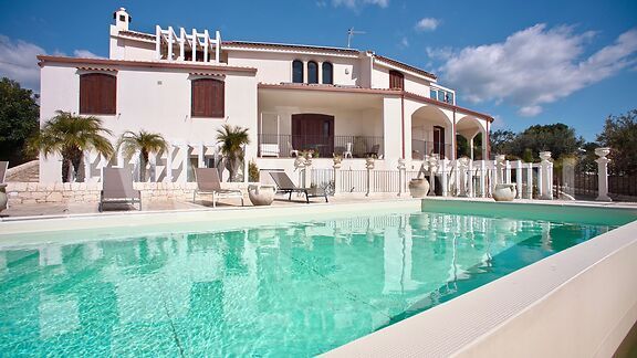 Prestigiosa Villa con piscina a marina di Ragusa