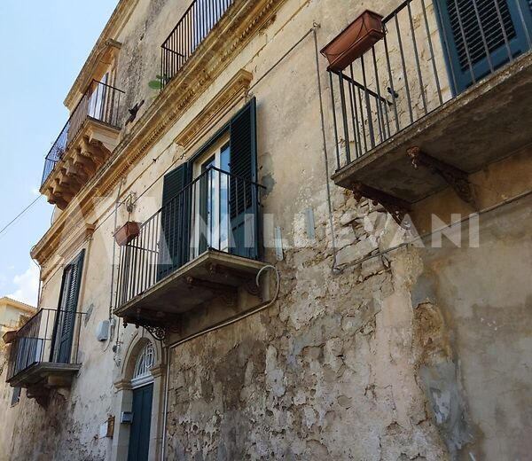 Appartamento in centro storico a Modica Alta